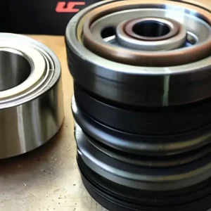 Замена обводных и натяжных роликов ГРМ: почему нельзя экономить на комплекте